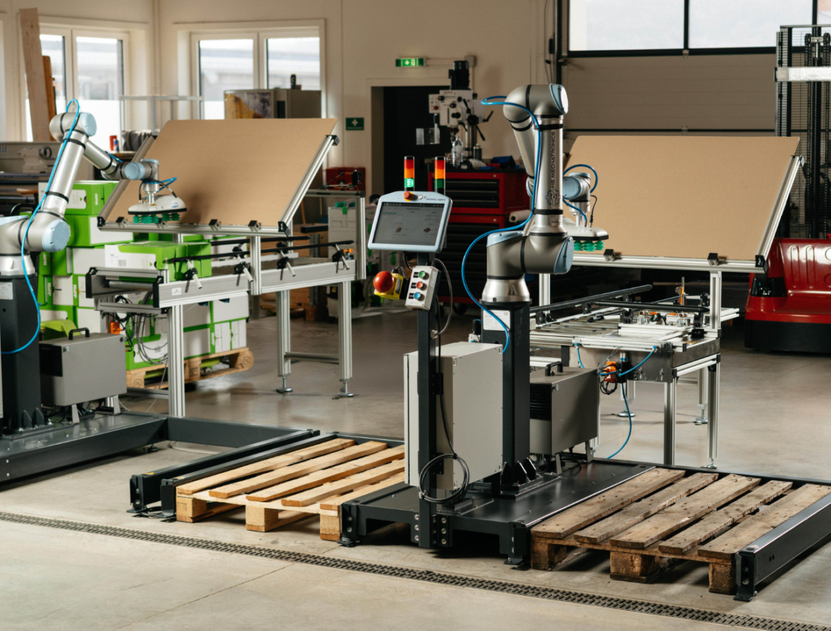 Flexible Palettierstation mit kollaborativen Robotern (Cobots) für die automatisierte Beladung von Paletten